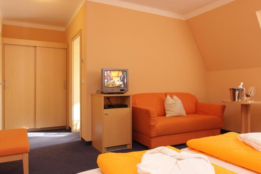Hotel Linde Pfalz Silz  Exteriér fotografie
