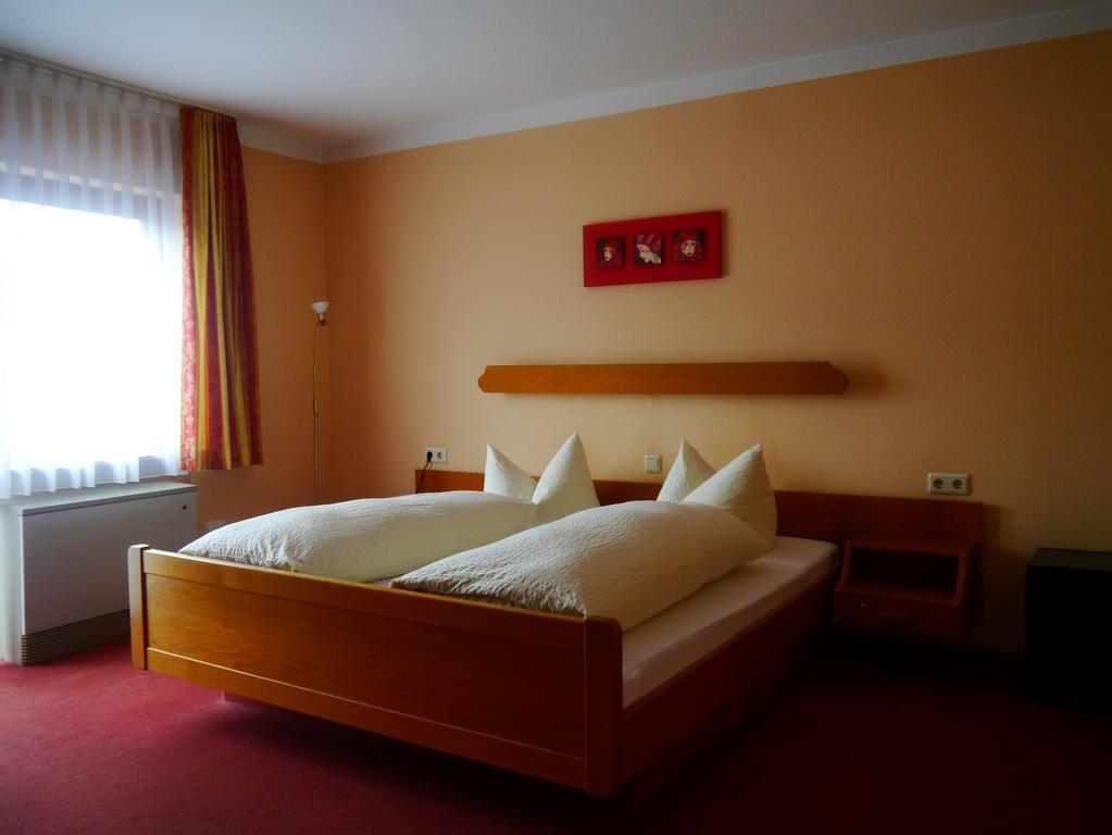 Hotel Linde Pfalz Silz  Exteriér fotografie