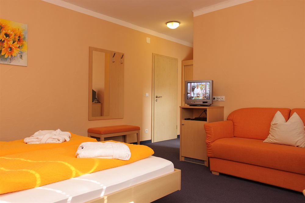 Hotel Linde Pfalz Silz  Exteriér fotografie