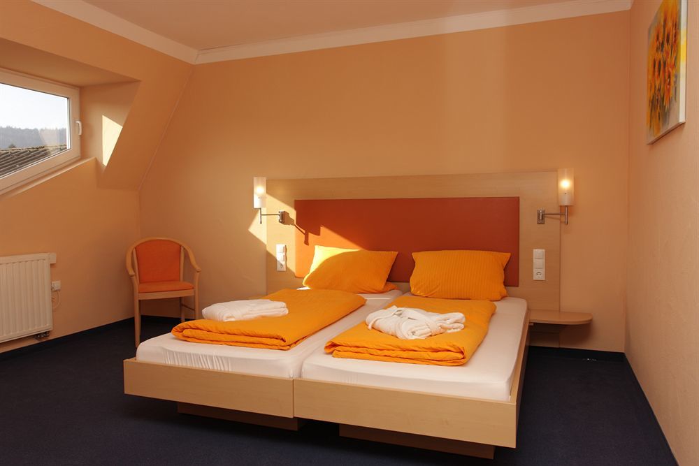 Hotel Linde Pfalz Silz  Exteriér fotografie