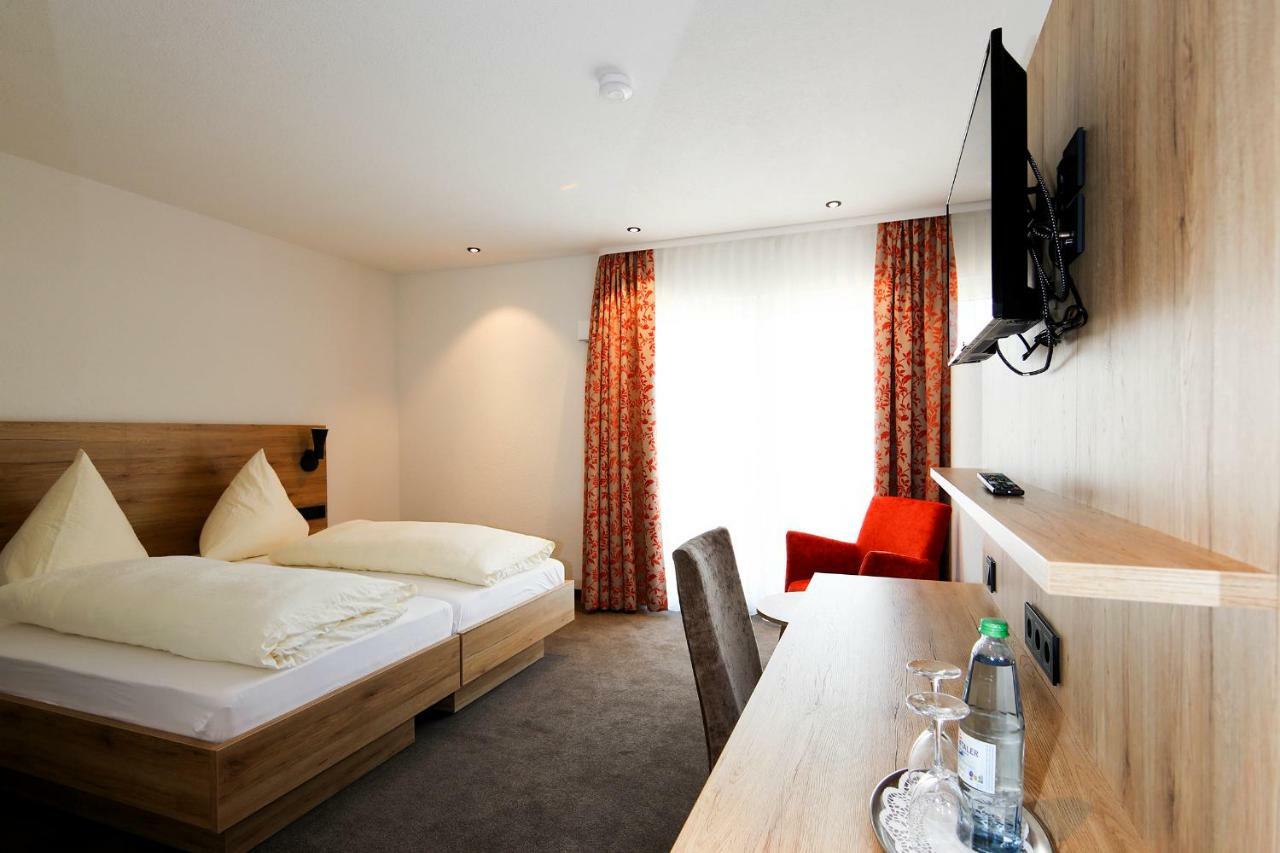 Hotel Linde Pfalz Silz  Exteriér fotografie