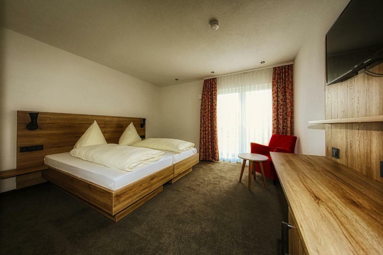 Hotel Linde Pfalz Silz  Exteriér fotografie