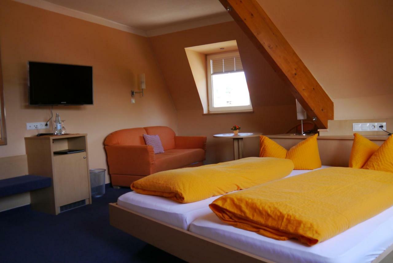 Hotel Linde Pfalz Silz  Exteriér fotografie