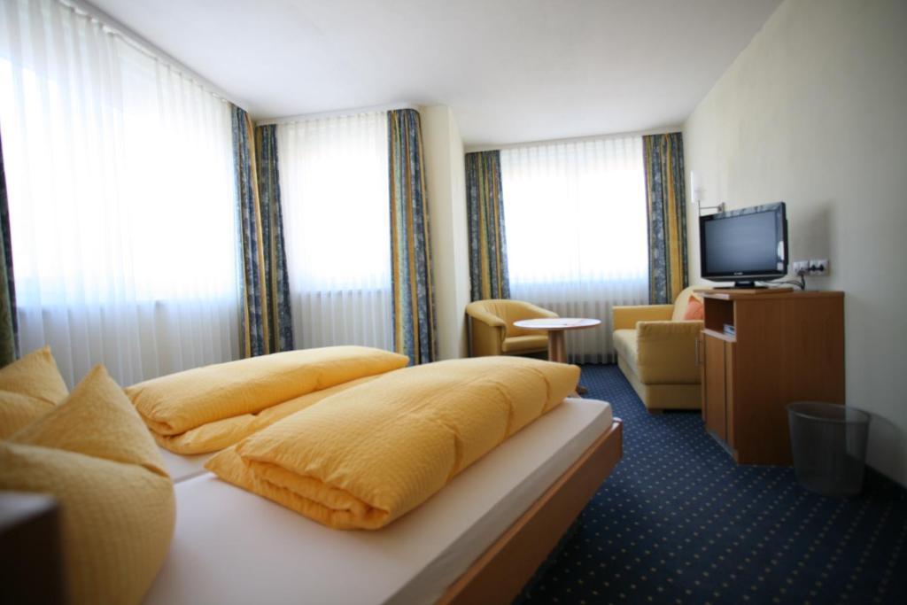 Hotel Linde Pfalz Silz  Pokoj fotografie